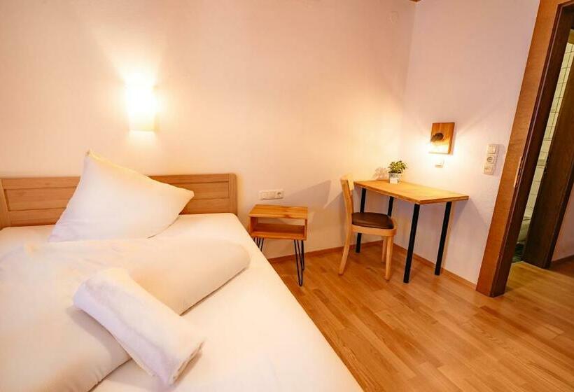 اتاق استاندارد یک نفره, Das Cityhouse