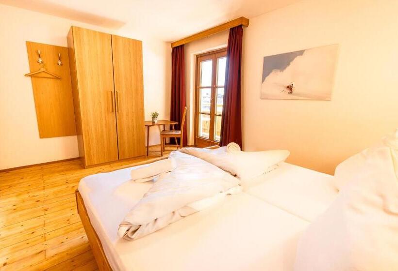 اتاق استاندارد با بالکن, Das Cityhouse