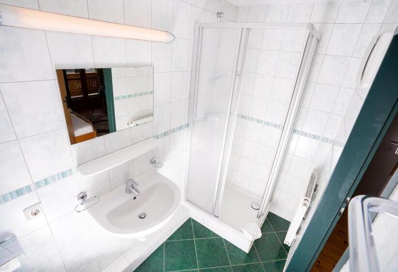 اتاق استاندارد با بالکن, Das Cityhouse