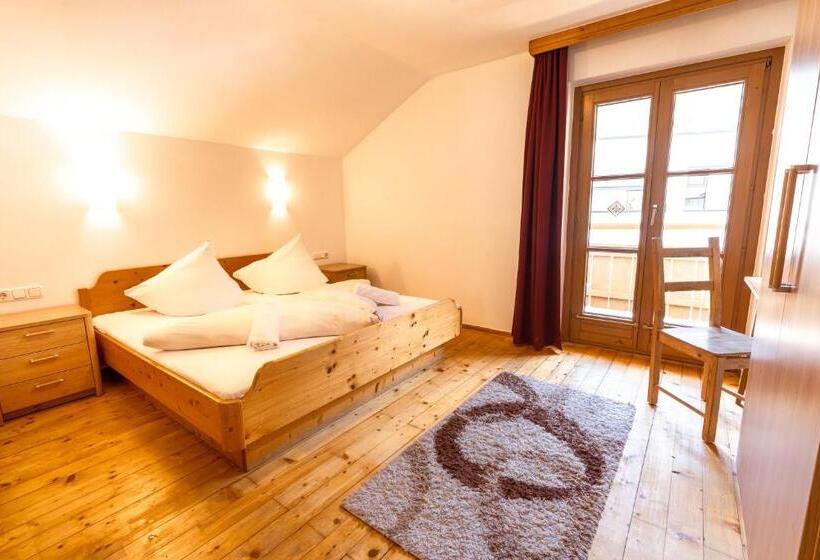 اتاق استاندارد با بالکن, Das Cityhouse