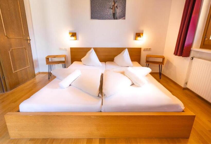 اتاق استاندارد با بالکن, Das Cityhouse
