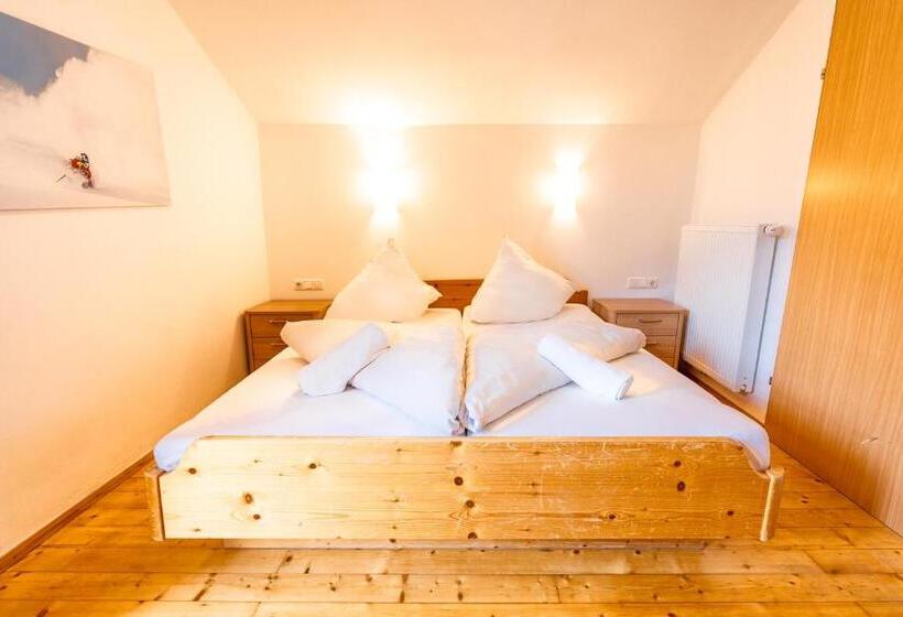 اتاق استاندارد با بالکن, Das Cityhouse