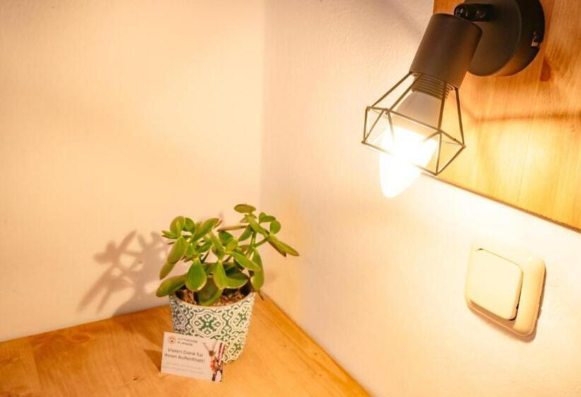 اتاق استاندارد سه تخته با بالکن, Das Cityhouse