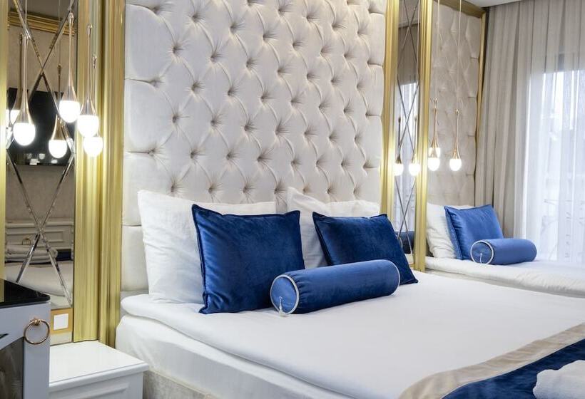 Camera Familiare, Leslion Luxury
