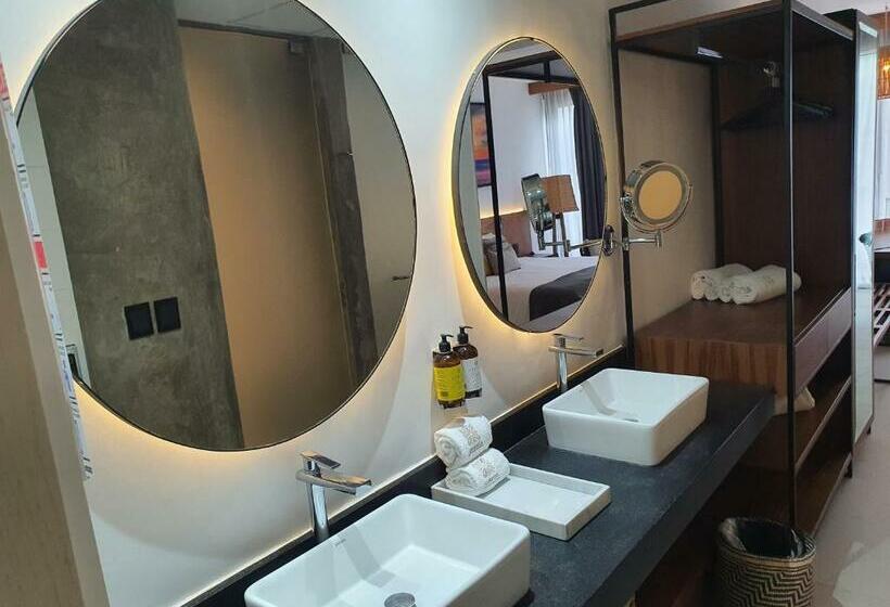 غرفة قياسية سرير كينج, Ximena Hotel Boutique