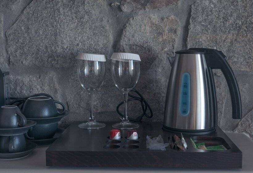 اتاق استاندارد با تخت دو نفره بزرگ, Aegean Hospitality