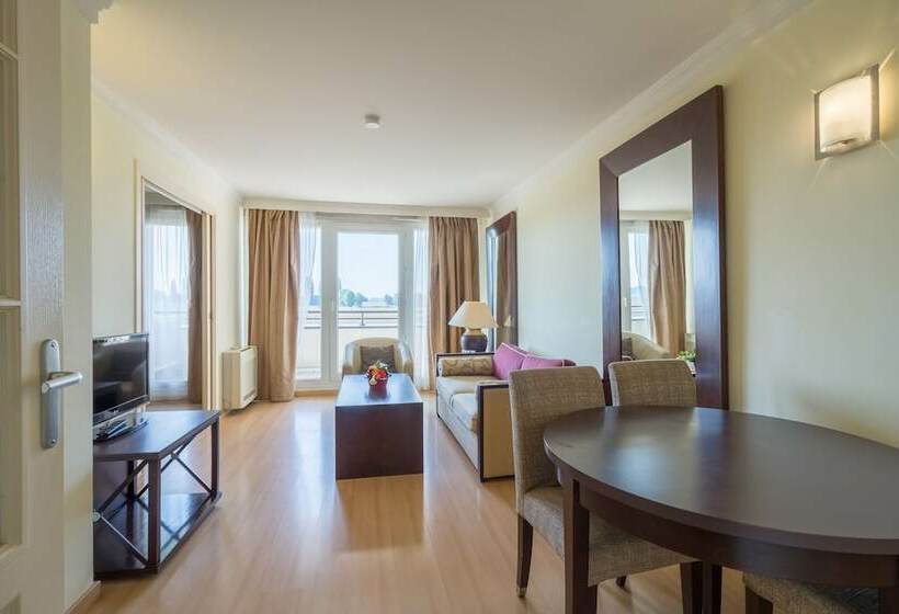 Апартаменты 2 Спальни, Grand Geneve Residence Excellior