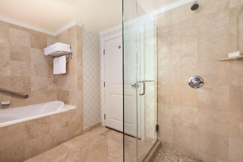 디럭스 룸 킹사이즈 침대, Hilton Los Angeles/san Gabriel