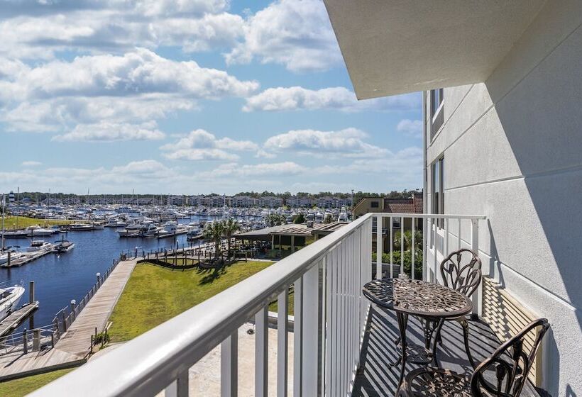 Люкс 2 Спальни, Holiday Inn Express North Myrtle Beach   Little River, An Ihg