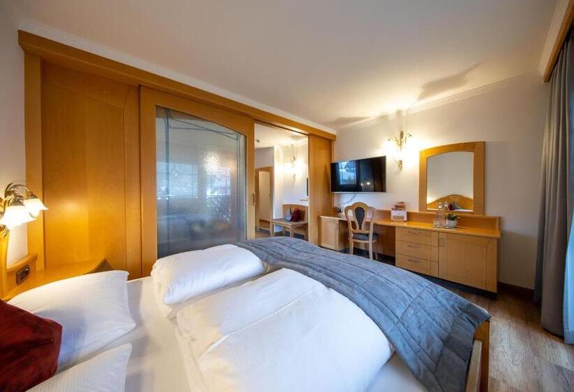 Люкс 2 Спальни, Aktiv & Wellnesshotel Zentral
