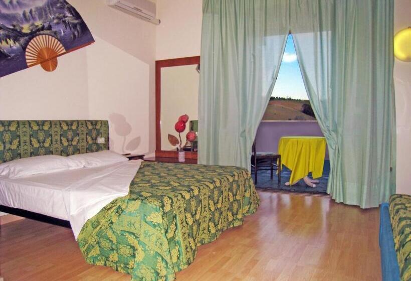 غرفة قياسية رباعية, Albergo Boomerang