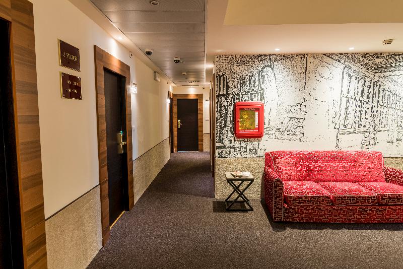 Номер Стандарт Кровать Кинг Адаптированный для Инвалидов, Hampton Inn Cincinnati Airportnorth