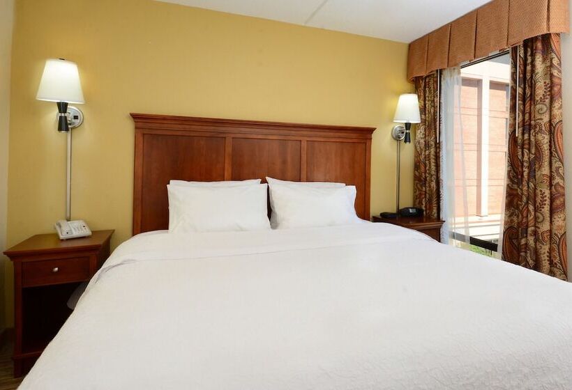 اتاق استاندارد, Hampton Inn Raleigh Capital Blvd. North