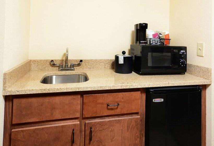 اتاق استاندارد, Hampton Inn Raleigh Capital Blvd. North