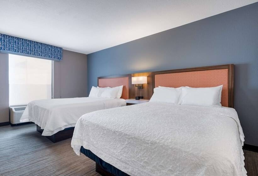Номер Стандарт 2 Двуспальные Кровати, Hampton Inn St. Robert/ft. Leonard Wood