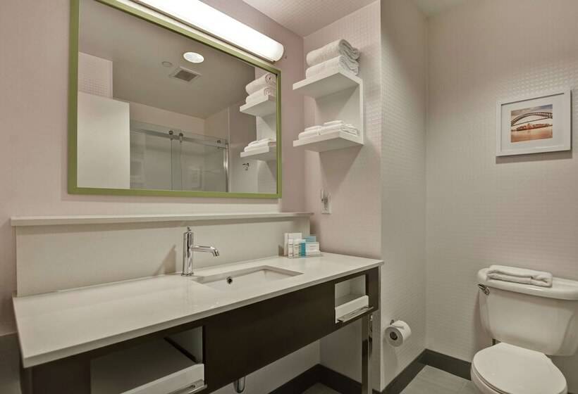 스탠다드 룸 더블 침대 2개, Hampton Inn & Suites Newark Harrison Riverwalk
