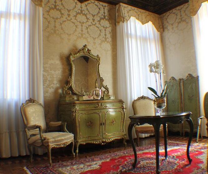 سوییت جونیور, Palazzo Abadessa