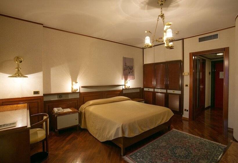 اتاق استاندارد, Salsello