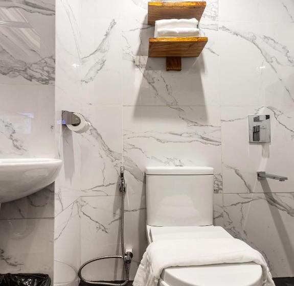 اتاق لوکس, Airo Hotel Manila
