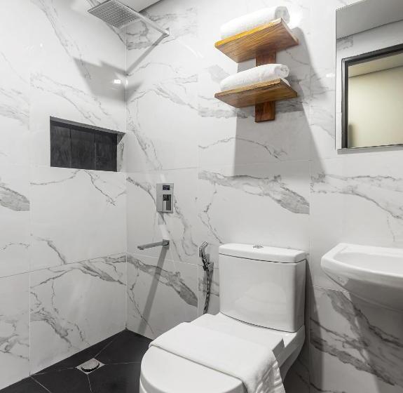 اتاق اکونومی, Airo Hotel Manila