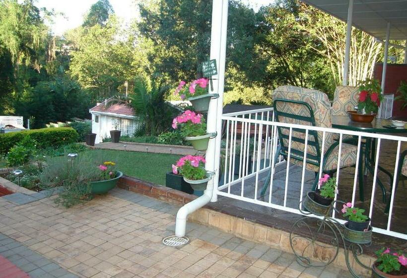 اتاق لوکس با تخت بزرگ, Taunton House B&b