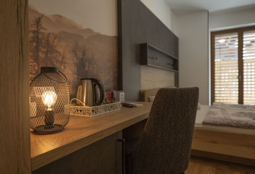 اتاق استاندارد چهار تخته, Veldes B&b