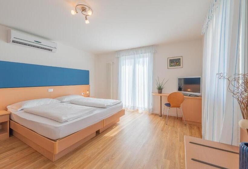 Номер Стандарт с Балконом, B&b Garni Erika