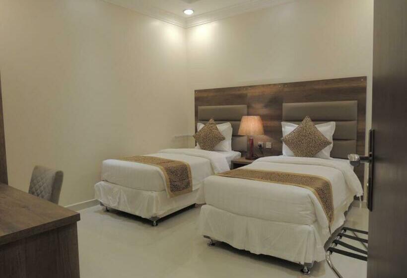 آپارتمان 2 خوابه, Golden Square