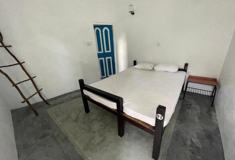 Номер Стандарт, Bunk 15 Hiriketiya