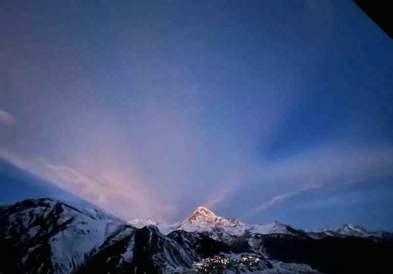 اتاق استاندارد سه نفره, Hilltop Kazbegi