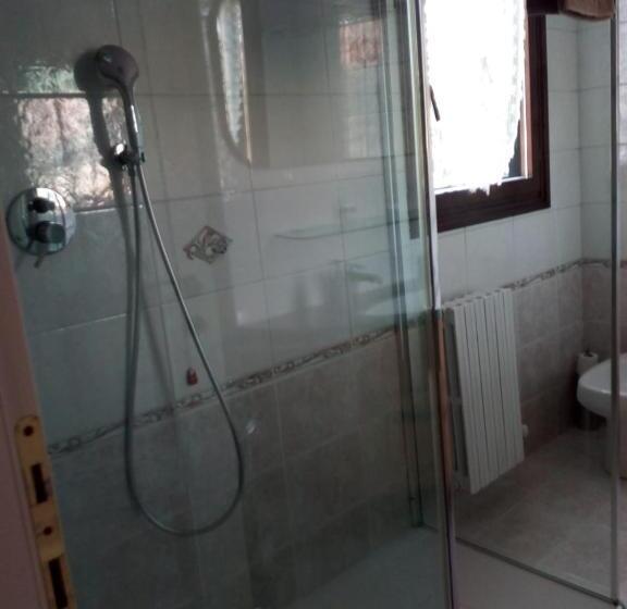 اتاق لوکس با بالکن, B&b Borgo Dei Fiori
