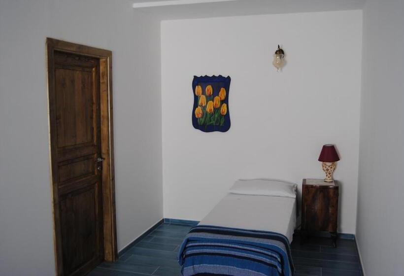 Трехместный Номер Классика, Palazzo Maestro & Corte Maestro Rooms