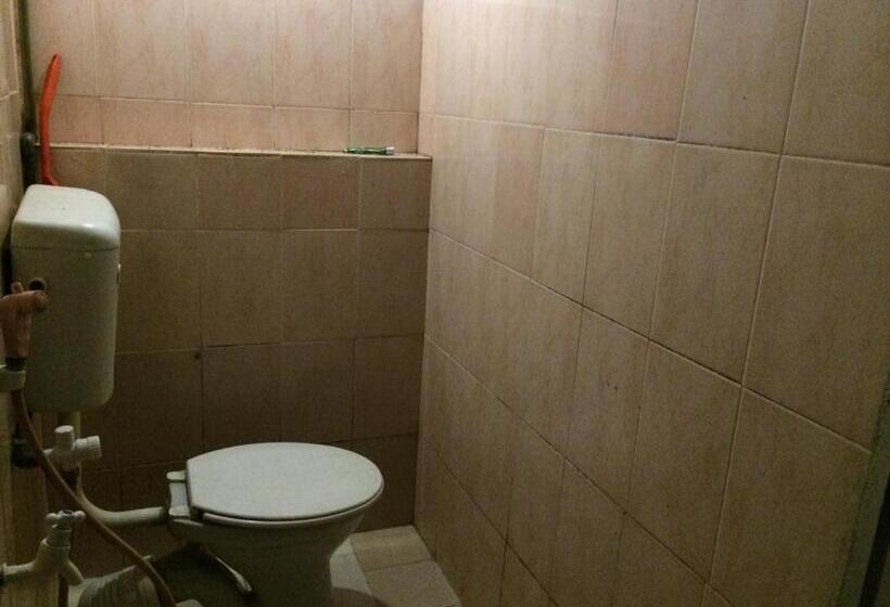 Quarto Estandar Banheiro Compartilhado, Rr House