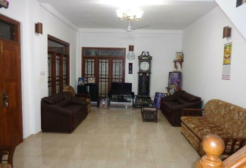 Номер Стандарт, Elephant Reach Villa Pinnawala