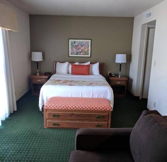 스탠다드 스튜디오, Hawthorn Extended Stay By Wyndham Green Bay