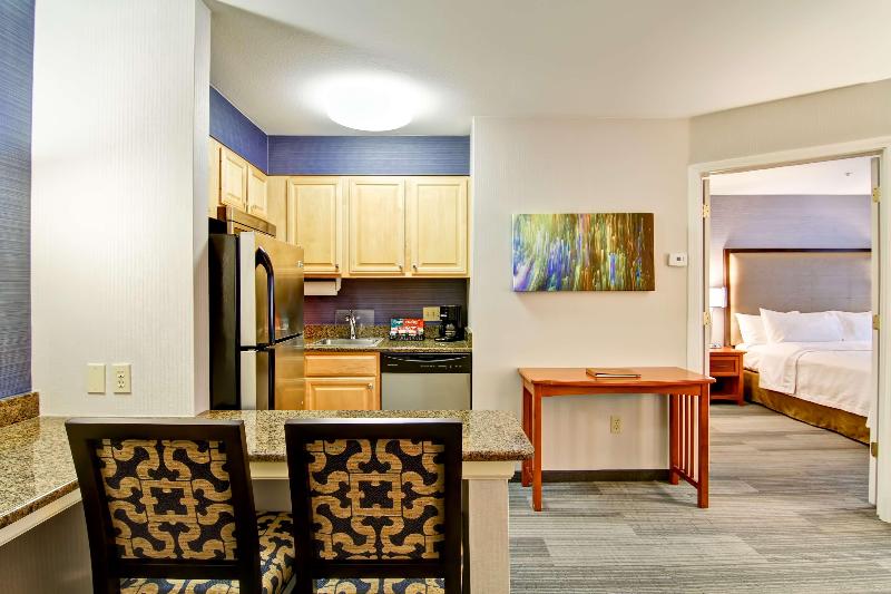 Люкс Кровать Кинг, Homewood Suites By Hilton Stratford