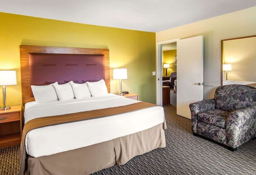 جناح, Quality Inn & Suites At Coos Bay