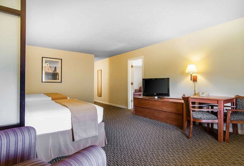 جناح, Quality Inn & Suites At Coos Bay