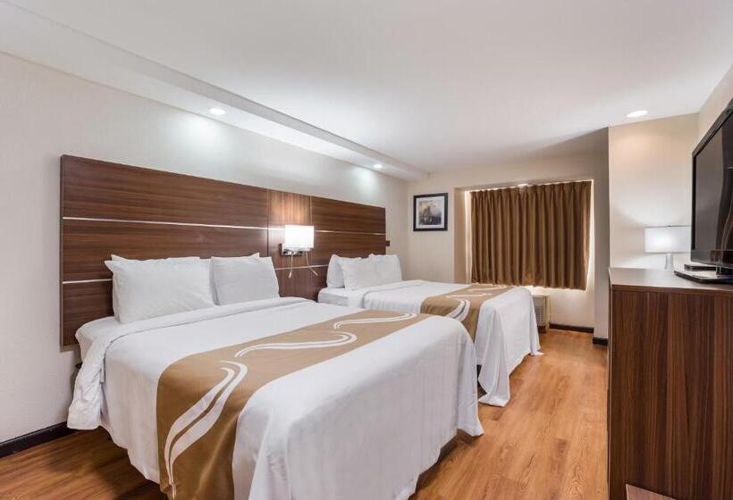 Номер Стандарт Адаптированный для Инвалидов, Quality Inn & Suites Augusta Fort Eisenhower Area