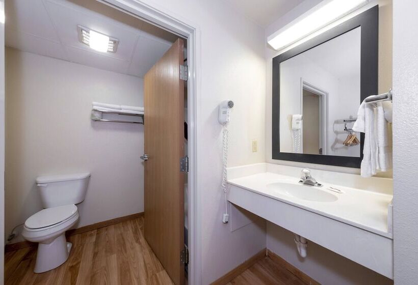 Номер Deluxe, Red Roof Inn St Robert  Ft Leonard Wood