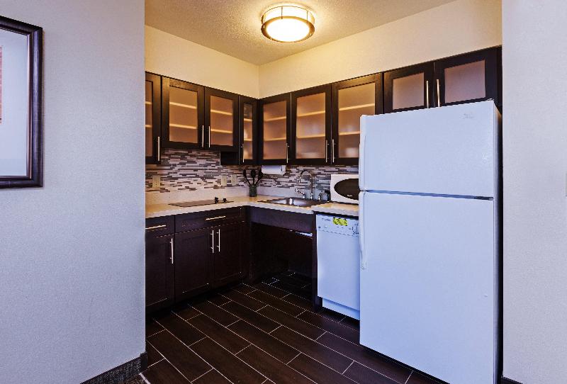 سوئیت با تخت بزرگ, Staybridge Suites Tulsa Woodland Hills, An Ihg