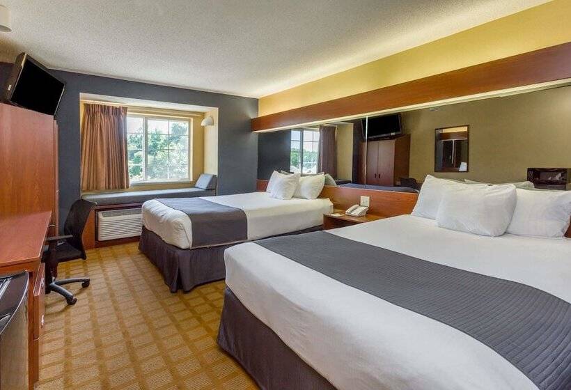 Номер Deluxe, Microtel Inn & Suites By Wyndham Hillsborough