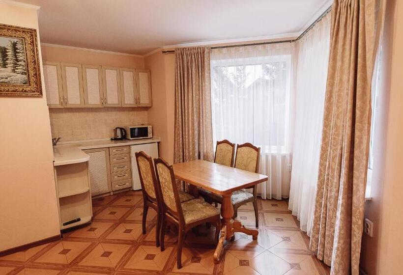 آپارتمان 2 خوابه, Toga Cottage