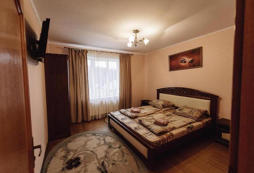 آپارتمان 2 خوابه, Toga Cottage