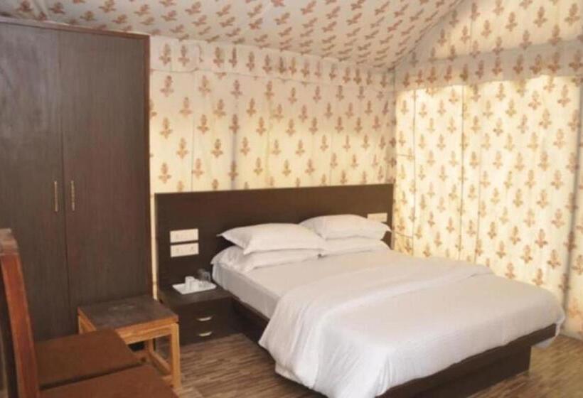 高级大房间, Neelkanth S Bagar Inn Resort