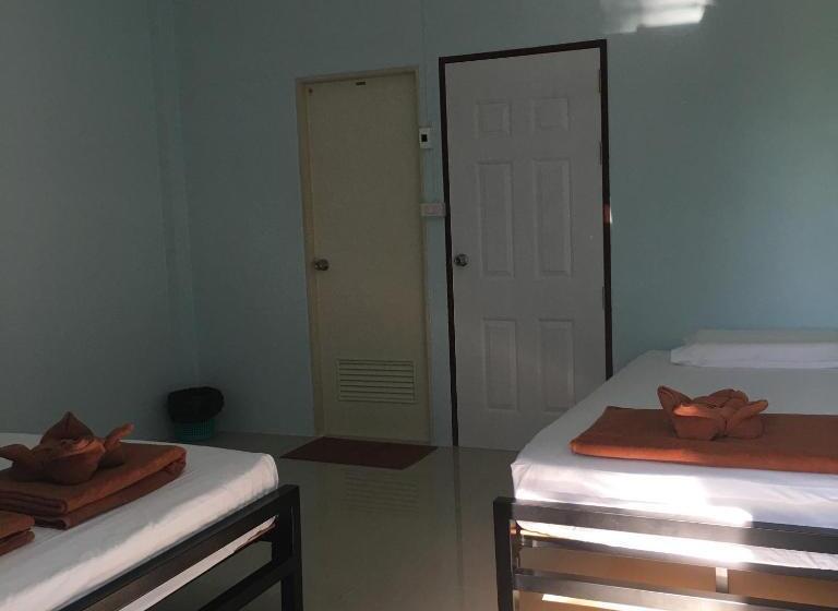 Quarto Triplo Basic, Khaosok Secret Hostel