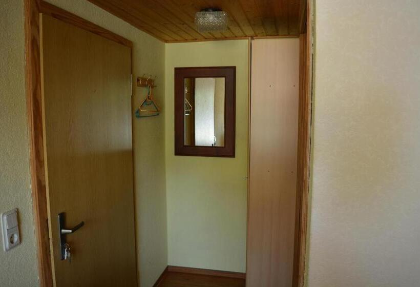 基本间, Gaststätte Zum Fährmann