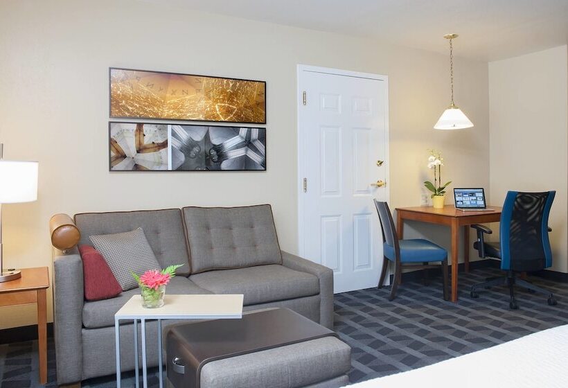 Suite 2 Sypialnie, Towneplace Suites By Marriott Indianapolis   Keystone