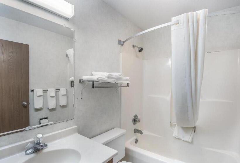 带2个双人床的标准工作室, Americas Best Value Inn Wenona