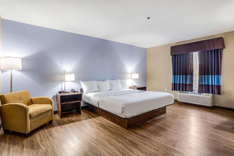 스위트 킹사이즈 침대, Quality Inn Calvert City  Paducah East